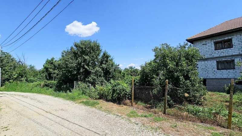 Bolintin Vale, teren 3200 mp intravilan, intre case.