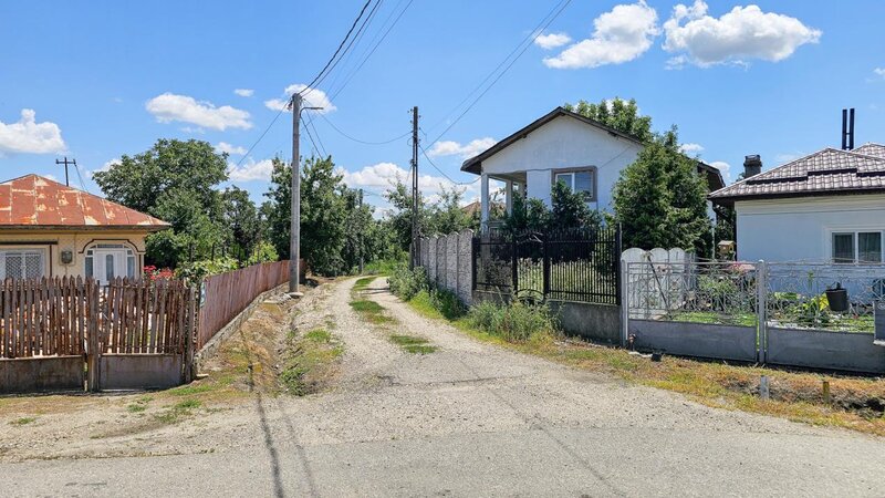 Bolintin Vale, teren 3200 mp intravilan, intre case.